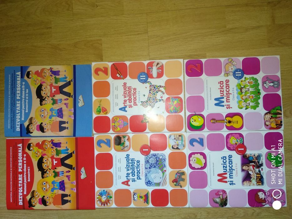 Vând manuale clasa 2