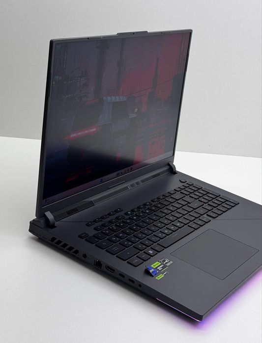 Asus ROG Strix G18 Core i9-14900HX RTX 4060 8GB DDR5 32GB 1TB M.2 SSD