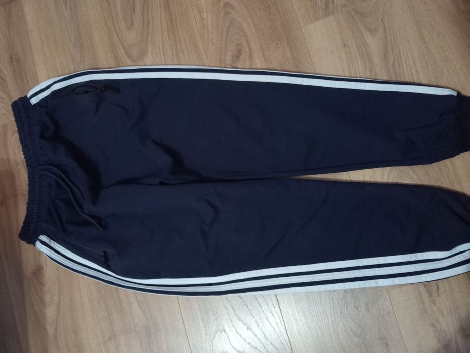 pantaloni de trening