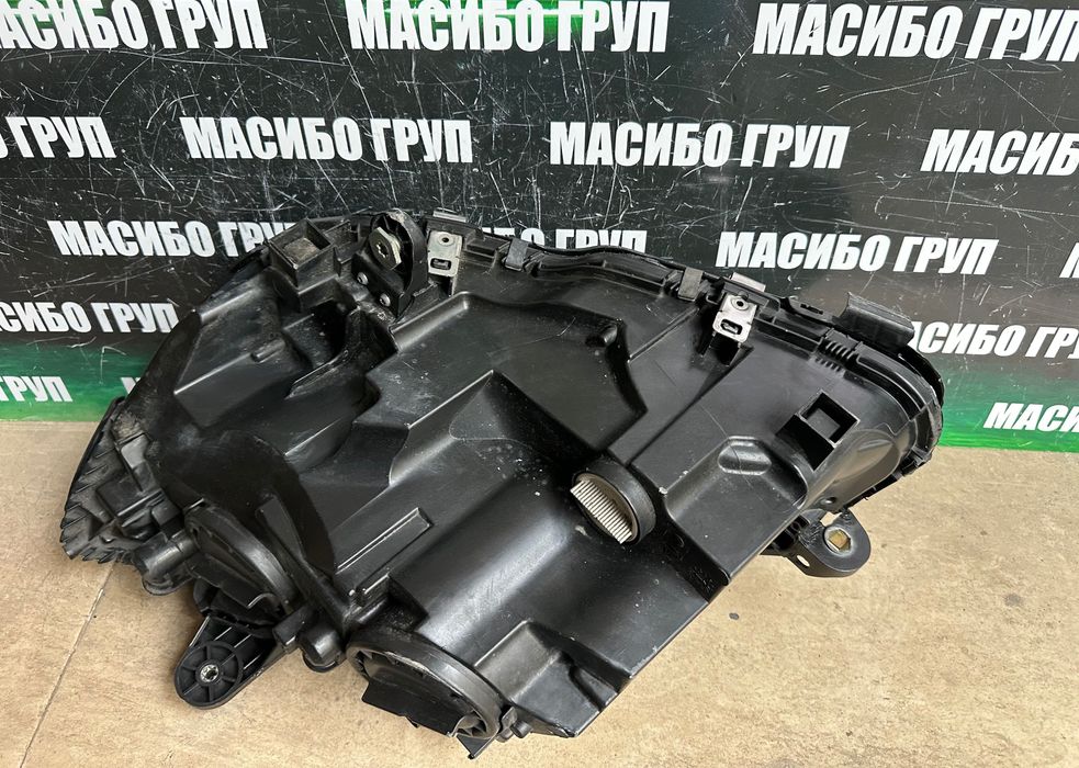 Фар десен фарове нексенон Н7 за Мерцедес Ц205 Mercedes C-класа W205