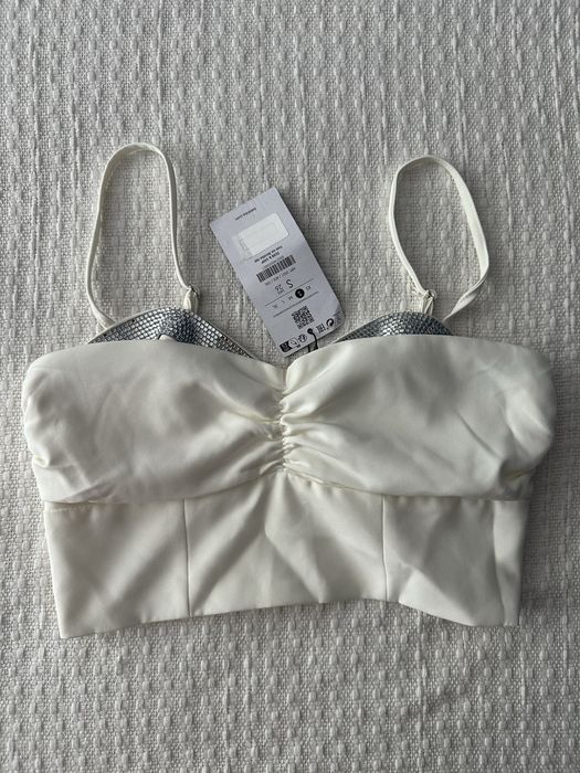 Нов топ Bershka.