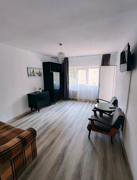 Proprietar – Închiriez apartament 1 cameră (34 mp utili), Etaj 1, prima închiriere! — fotografia 1