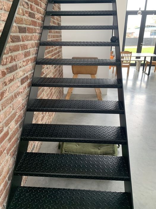 Confecții metalice la comandă – Porți, garduri, balustrade, structuri