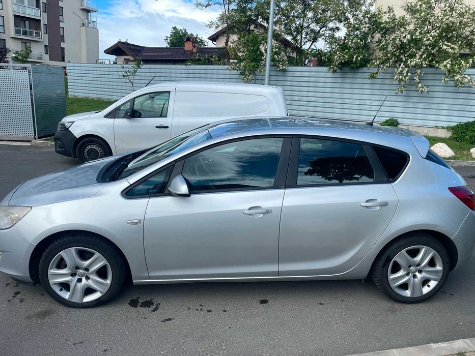 Autoturism marca Opel