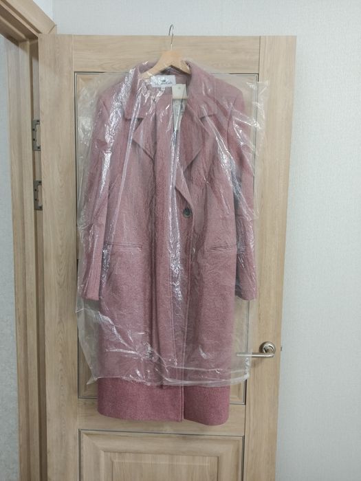 Продают пальто демисезонное, 48 размер