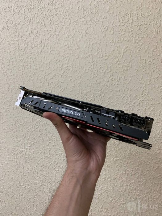 Videokarta 1080 8Gb sotiladi