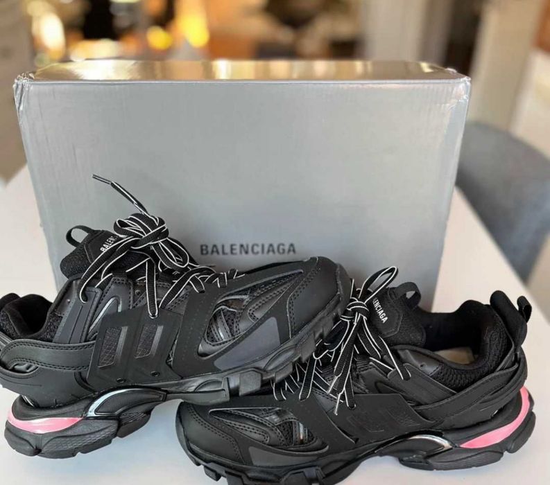 Balenciaga track led