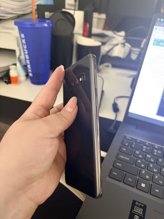 Samsung S10 продам