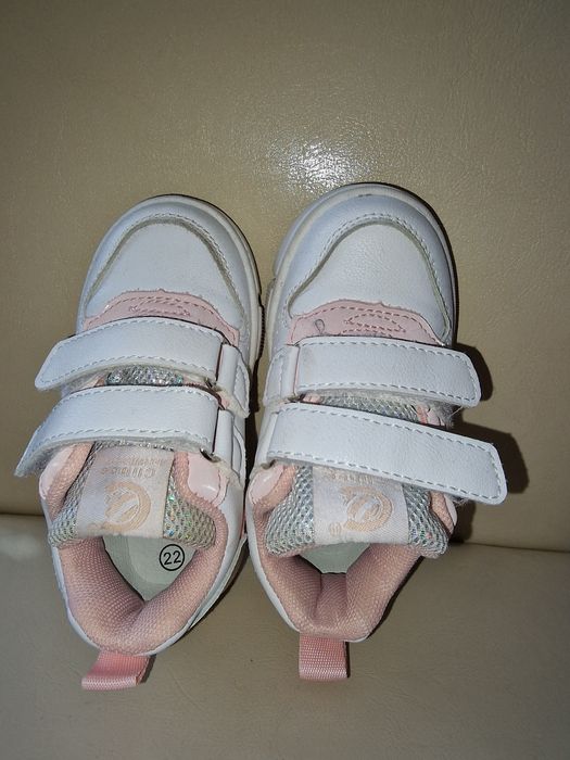 Маратонки, ботушки, пантофи за дете