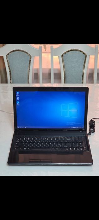 Продам срочно Ноутбук lenovo