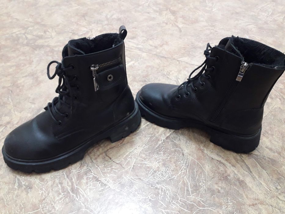 Продам  ботинки для подрост. девочек