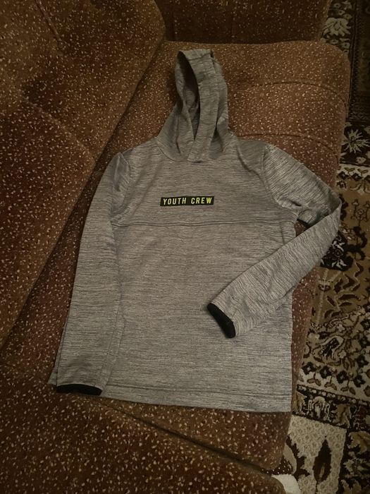 Лот от три неща- 2 горни суитчъри и 1 долнище