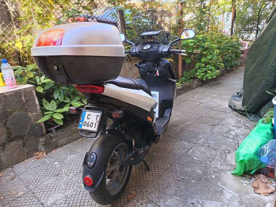 Продавам Piaggio NRG