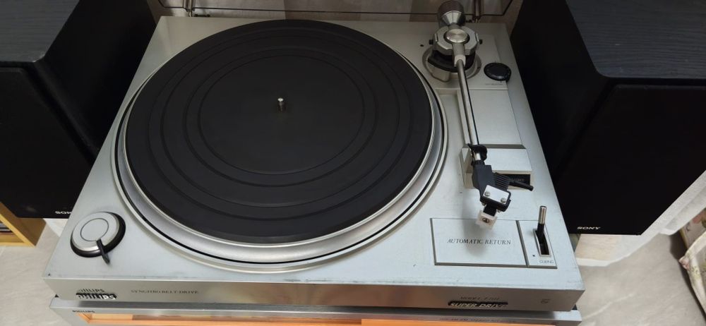 Pachet Vintage , Receiver PHILIPS 602 și pick-up Philips  7111 cu boxe