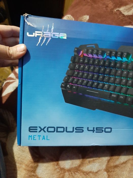 Vand Tastatura, Hama, uRage Exodus 450 metal cu RGB în stare bună