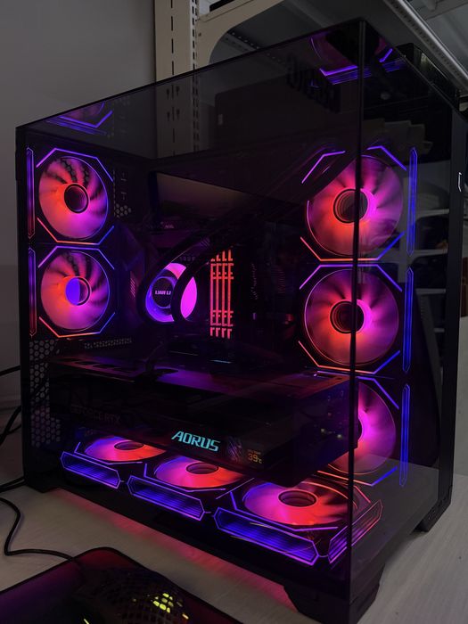 Видеокарта Gigabyte Aorus Master 5070TI