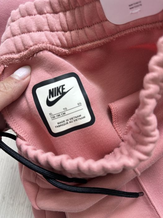 Оригинален nike tech fleece екип НАМАЛЕН!