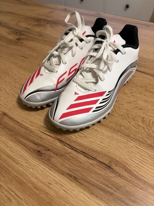 Оригинални стоножки Adidas F50 Messi Club