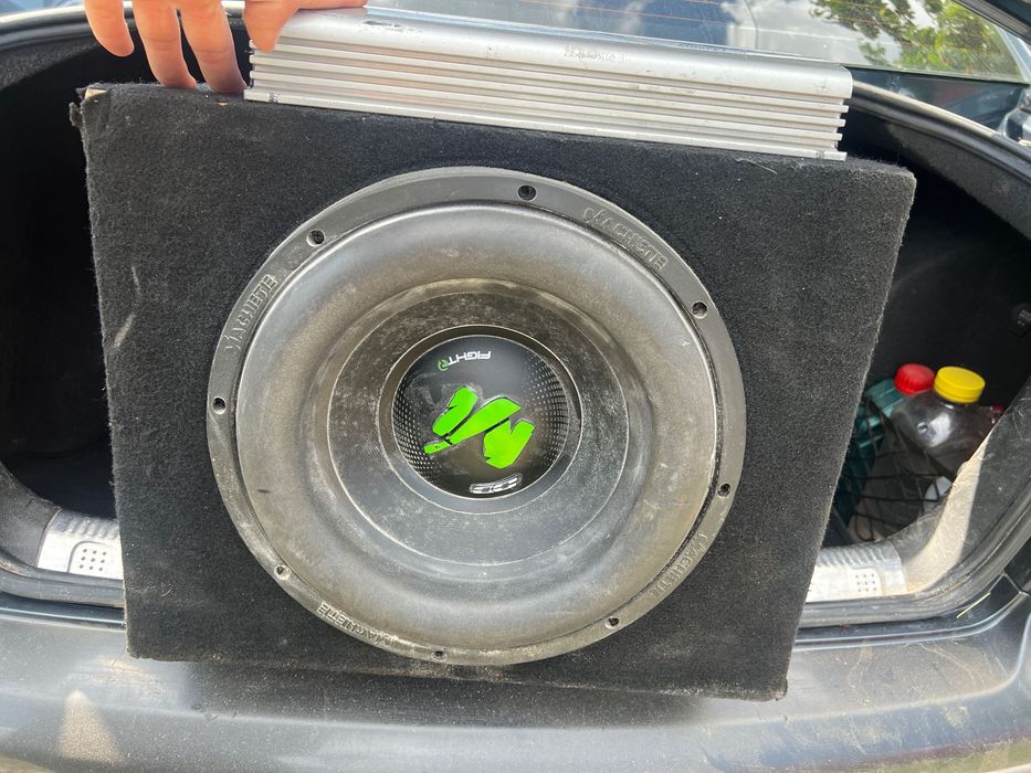 vând subwoofer auto