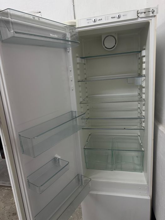 Продам холодильник Miele
