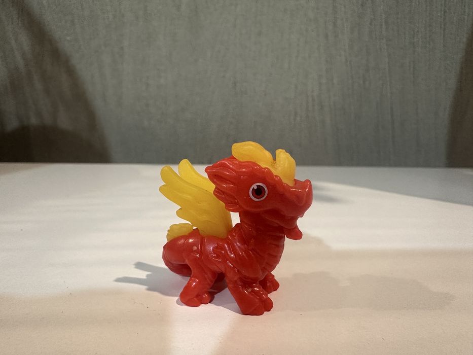 Продам фигурки из Kinder Surprise