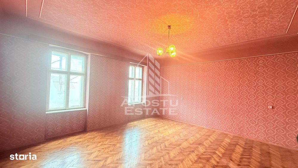 Apartament 3 camere, in Piata Maria, cladire in curs de reabilitare — fotografia 1