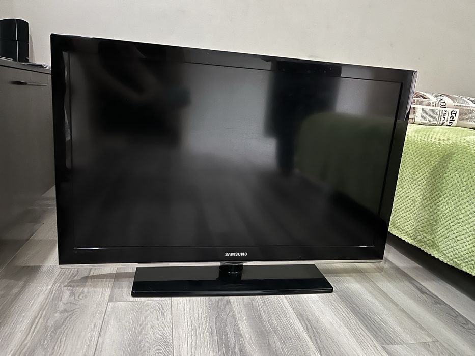 Продам телевизор нерабочий