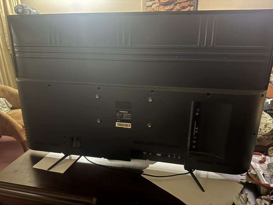 Продаю телевизор не смарт 43 диагональ