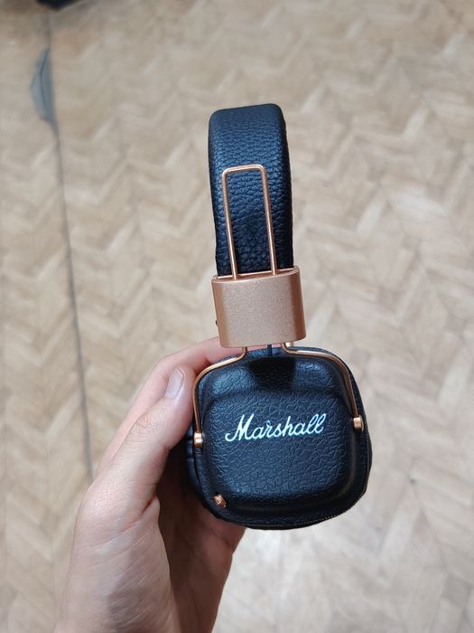 Продам наушники Marshall Major V