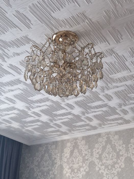 Люстра для гостиной