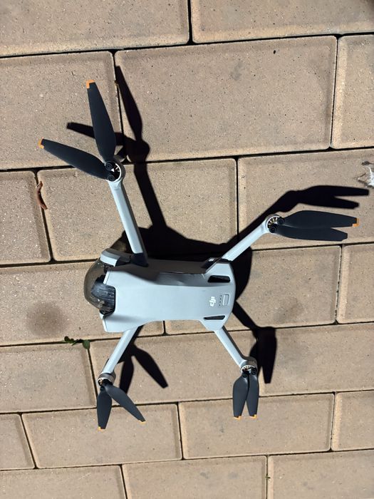 Продам dji mini 3 только на запчасти