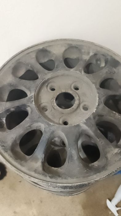 В продаже диски R 15