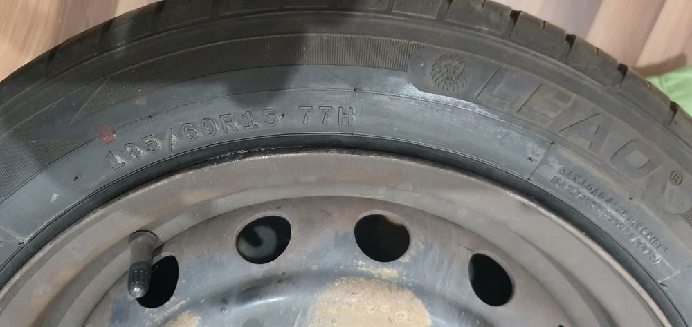 Vând jante tabla cu anvelope vara