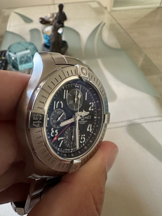 Breitling Avenger GMT 45 в ГАРАНЦИЯ