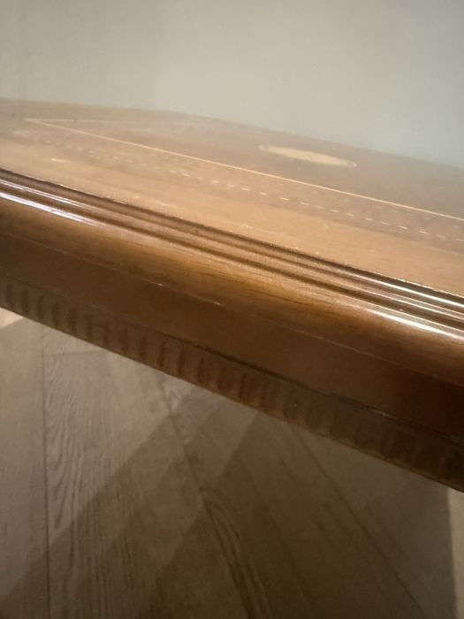 Стол журнальный дерево