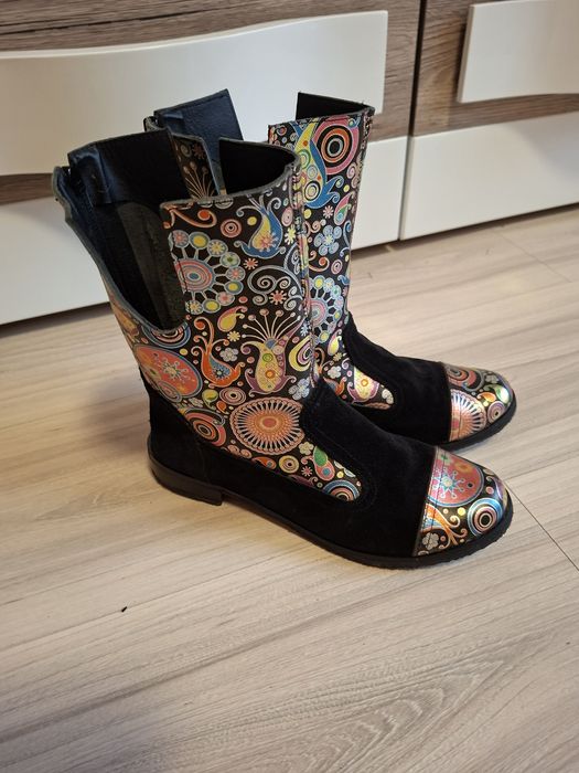 Vand cizme din piele intoarsa nr:34.