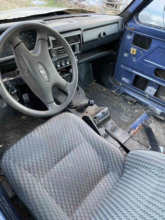 Лада нива на части