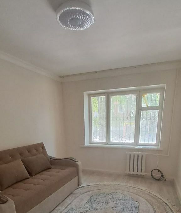 Чиланзар 9 квартал 1 комнатная 1 этаж