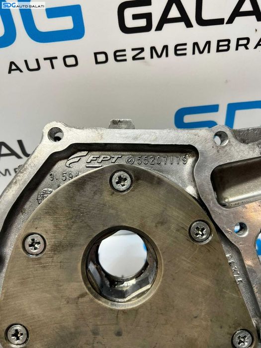 Pompa de Ulei Capac Semering Fulie Vibrochen Arbore Cotit Fiat Grande Punto 1.6 JTD 2008 - 2012 Cod 55207179