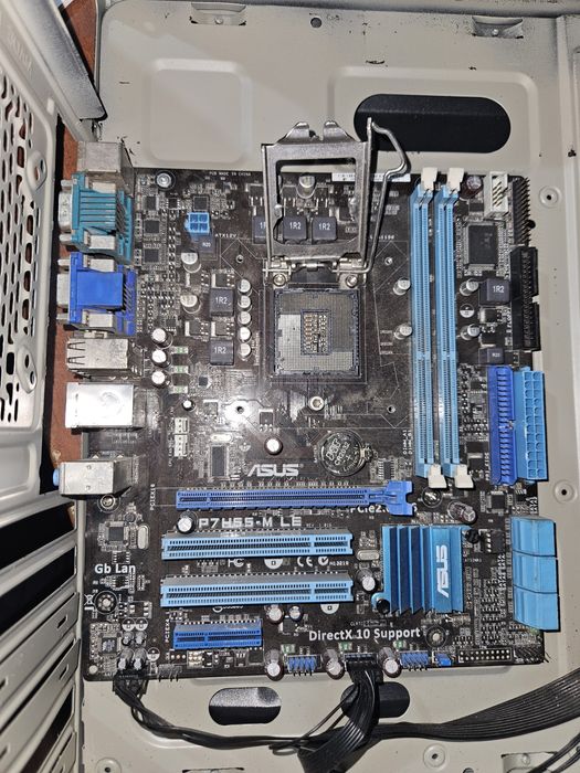 Материнская плата Асус