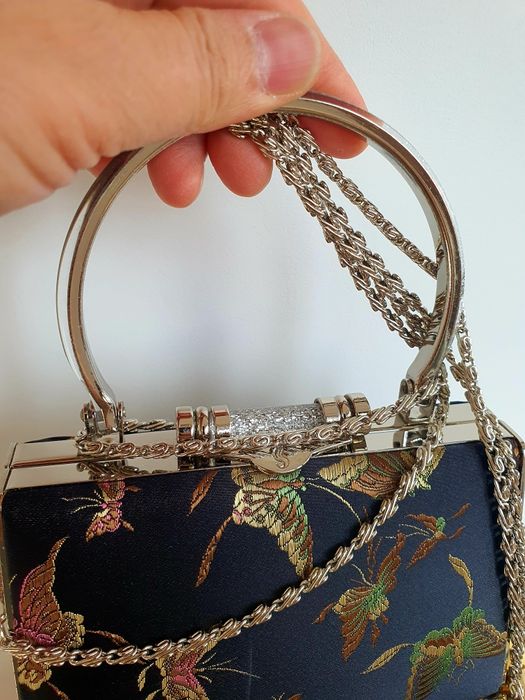 Сумочки вечерние