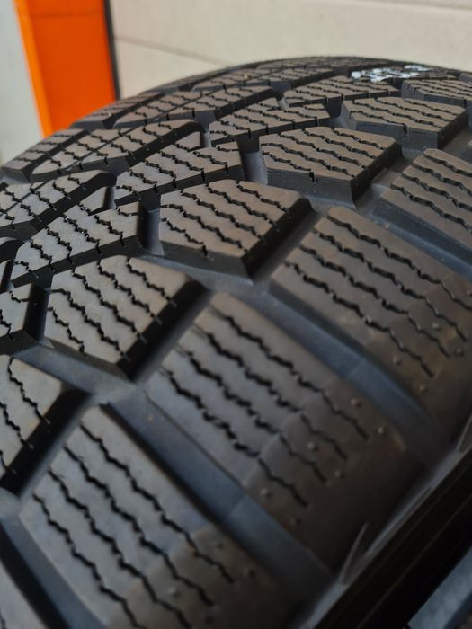 Зимни гуми 2 броя GOODRIDE SuperSnow Z507 225 45 R18 дот 3522