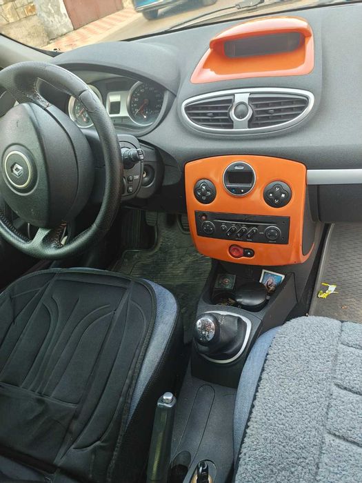 Vanzare Renault Clio 2008 1.4 benzina