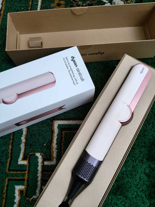 Original Dyson Airstrait