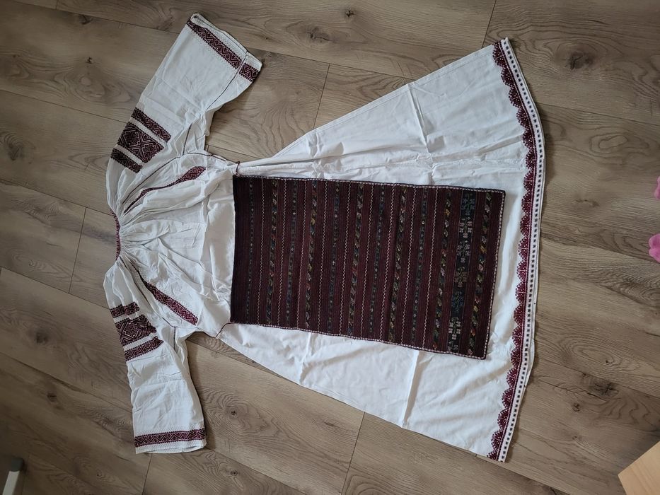 Costum tradițional oltenesc