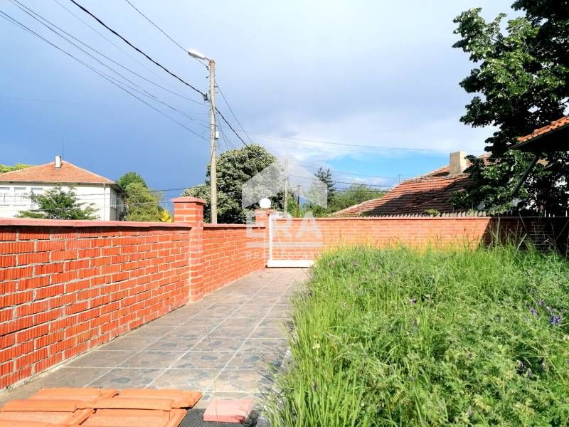 Едноетажна къща на 20км. от морето,  общ. Поморие