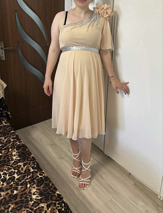 Rochie eleganta de zi cat si de seara