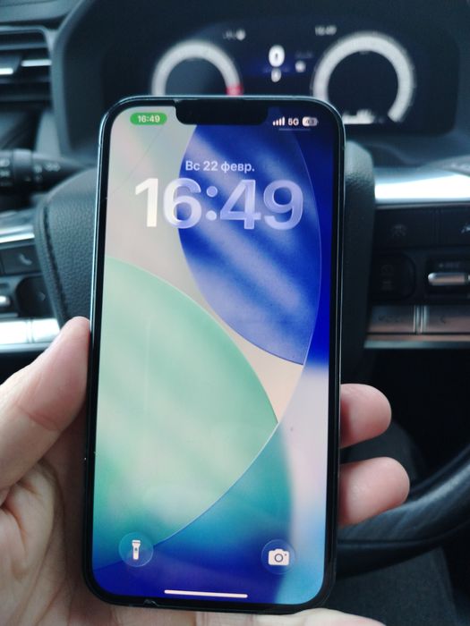 Айфон 13 про 128 хорошем состоянии,