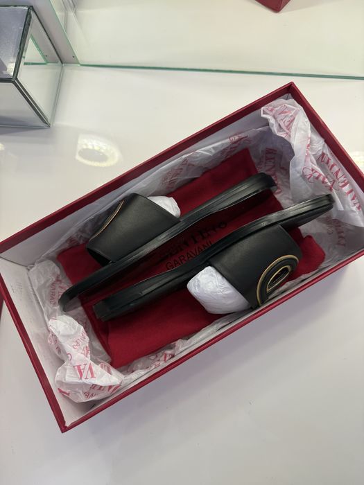 Черни чехли естествена кожа