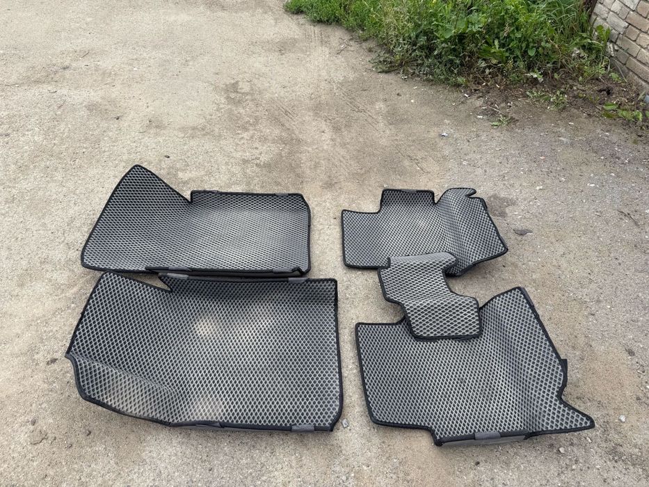 Продам Коврики на Кобальт